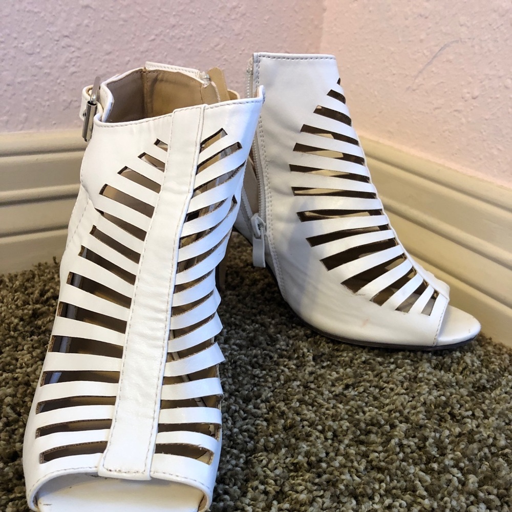 Shoes - Picture 2 of 3